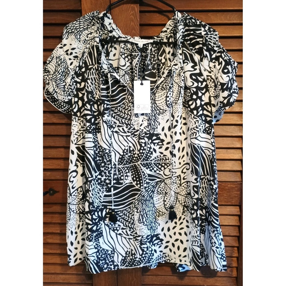 ROSE + OLIVE Plus White Black Floral Ruffle Boho Peasant Blouse Top Sz 1X NWT